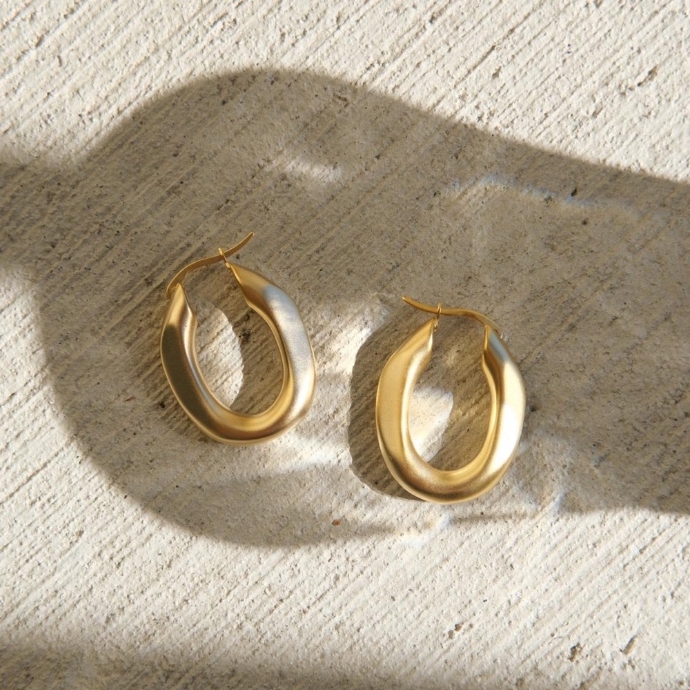 CLOSING SALE! ✨18K Gold Plated Bold Matte Oval Hoop Earrings